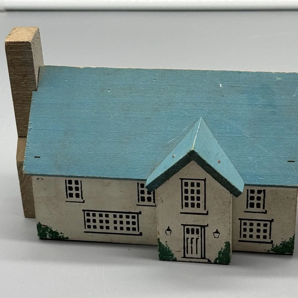 Vintage Hobbytown Wooden Model Railroad Buildings House Boro School Train Layout